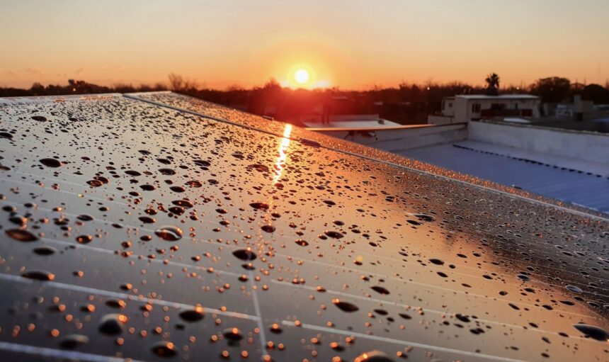 rain affect solar panel